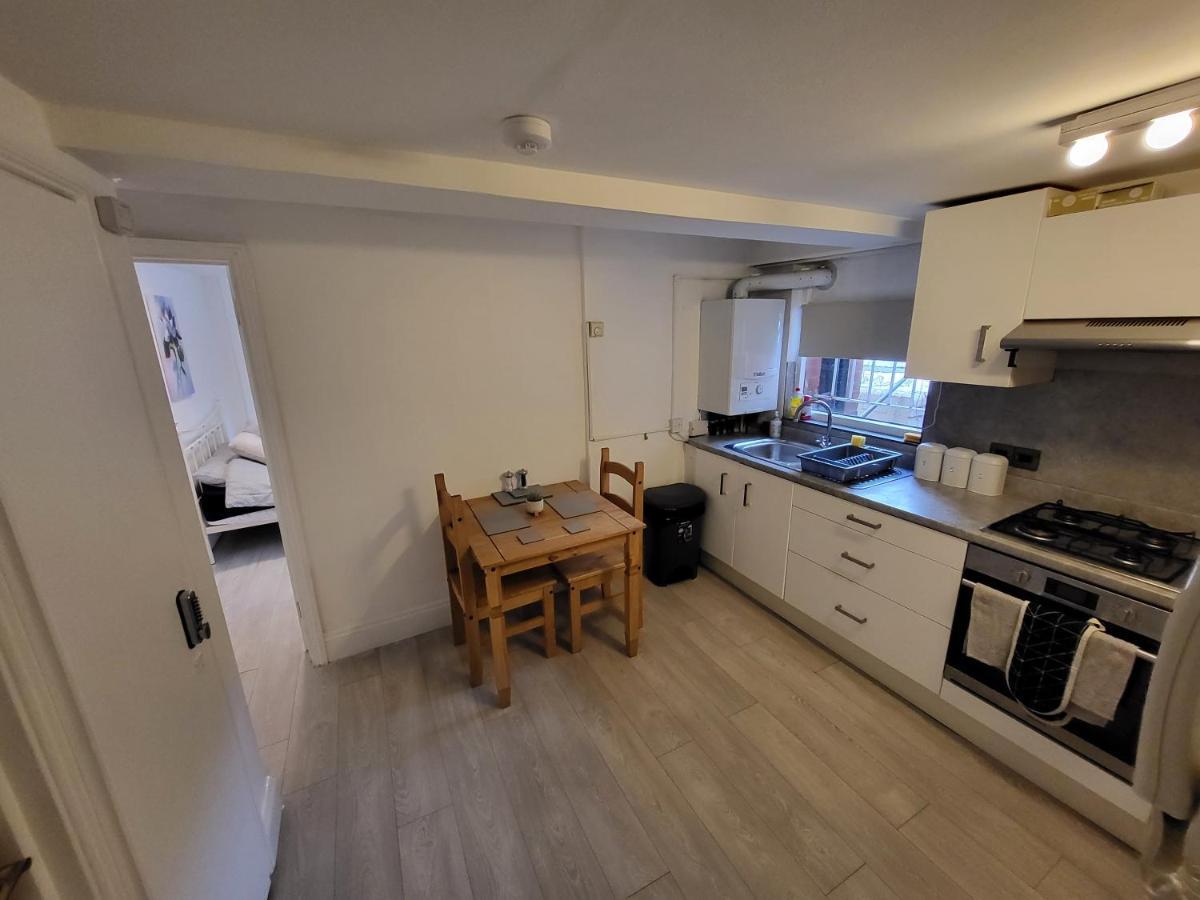 Cosy Apartment By Clapham South Underground! London Exterior photo