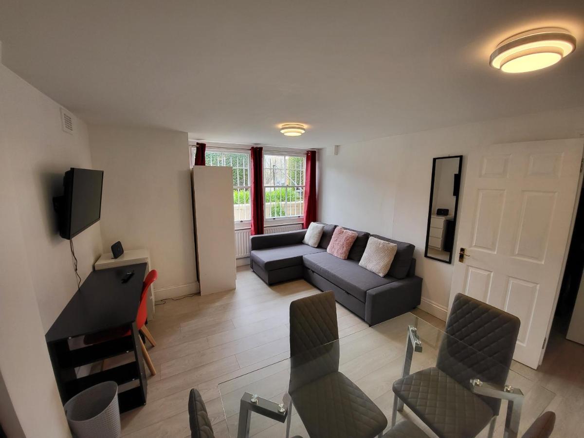 Cosy Apartment By Clapham South Underground! London Exterior photo