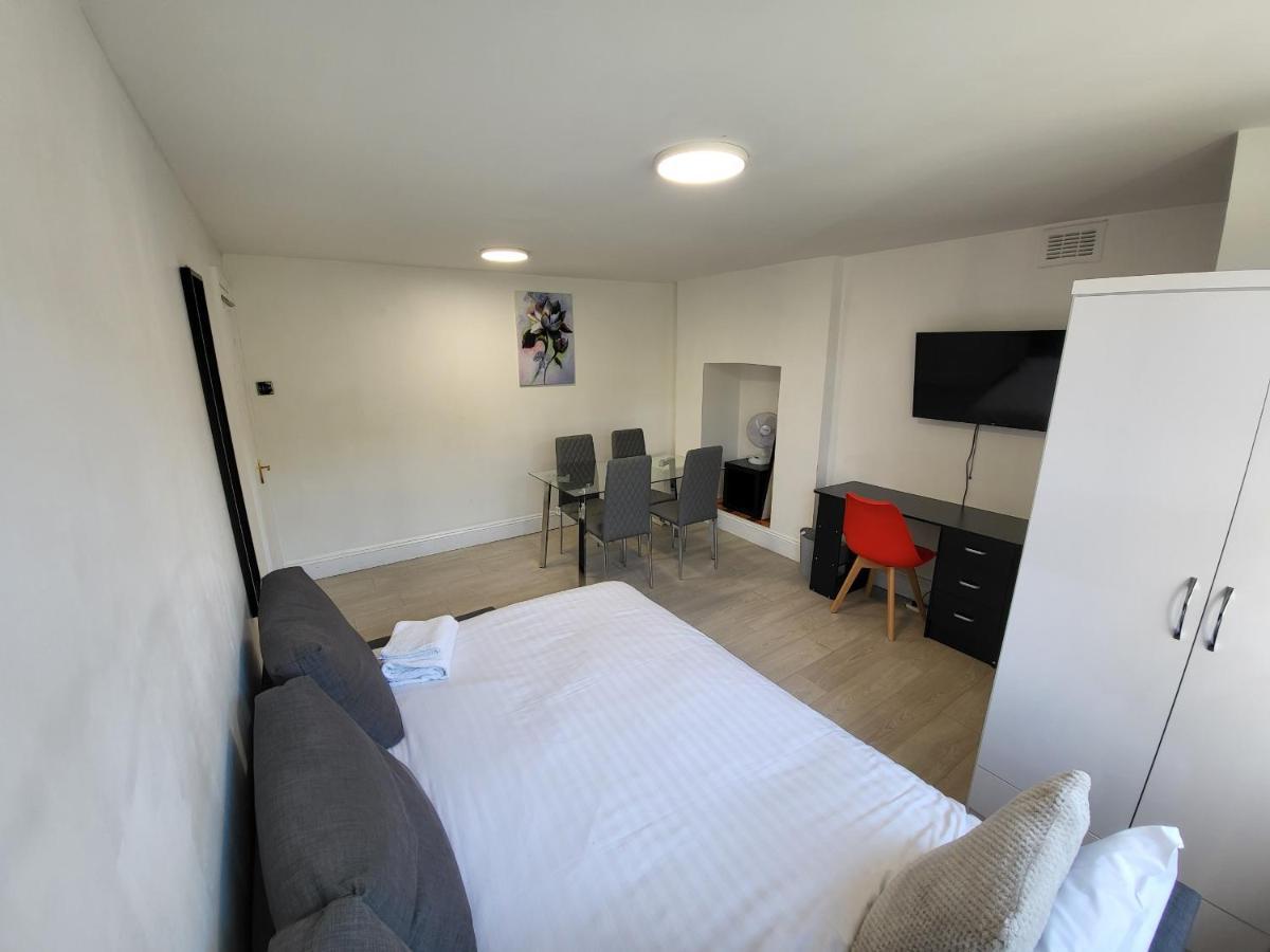 Cosy Apartment By Clapham South Underground! London Exterior photo