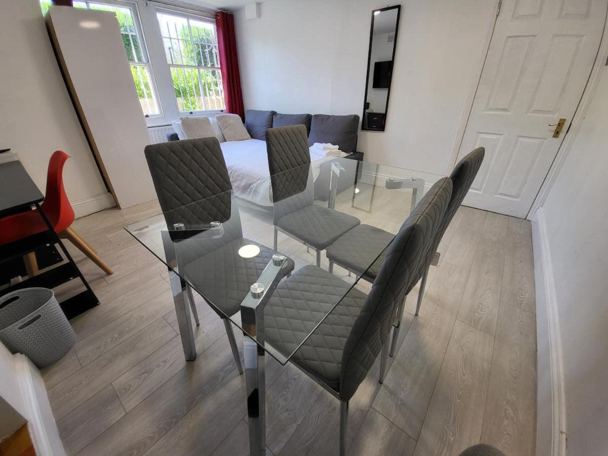 Cosy Apartment By Clapham South Underground! London Exterior photo